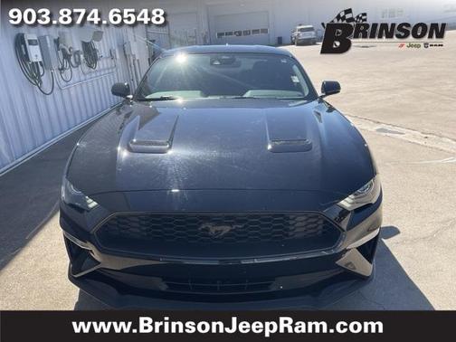 2022 Ford Mustang EcoBoost