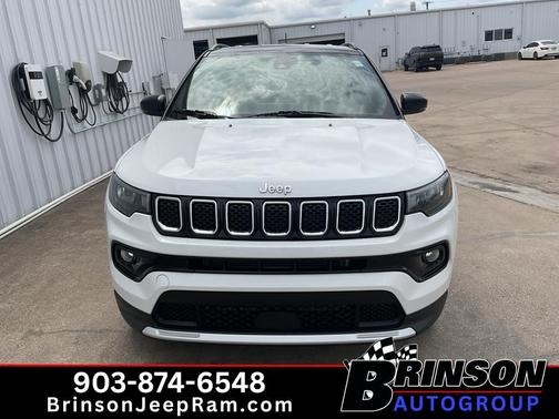 Bright White Clearcoat 2023 Jeep Compass Limited