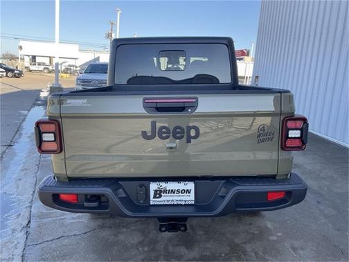 2025 Jeep Gladiator Sport