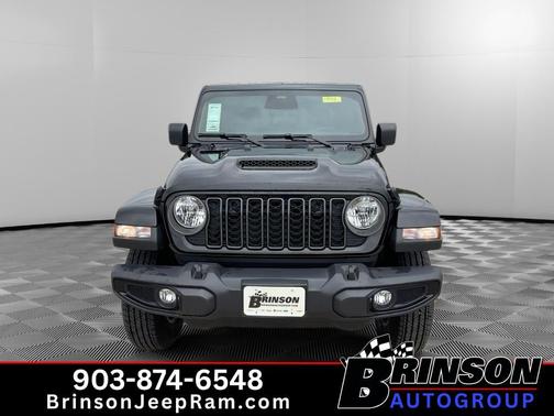Black Clearcoat 2026 Jeep Gladiator Sport