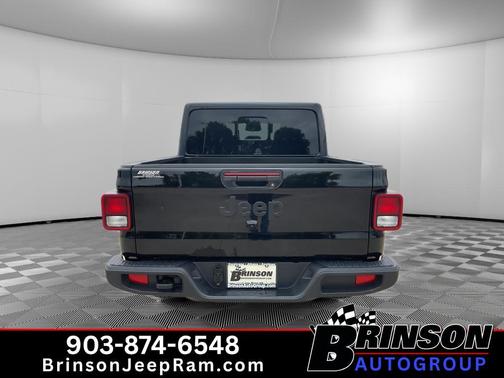 Black Clearcoat 2026 Jeep Gladiator Sport