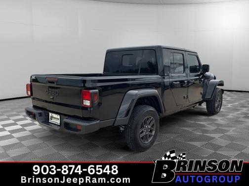 Black Clearcoat 2026 Jeep Gladiator Sport