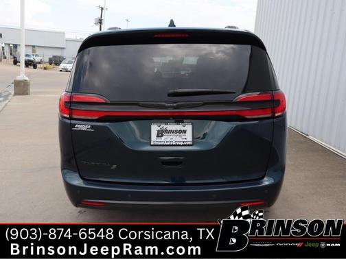 2021 Chrysler Pacifica Touring-L