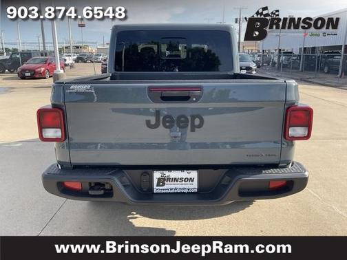 2025 Jeep Gladiator Sport