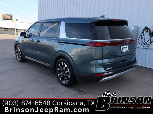 2024 Kia Carnival EX