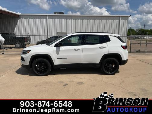 Bright White Clearcoat 2026 Jeep Compass Latitude