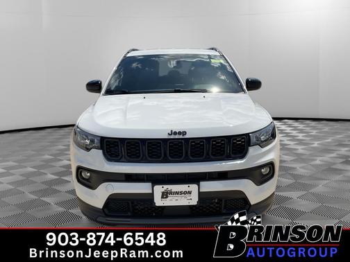 Bright White Clearcoat 2026 Jeep Compass Latitude