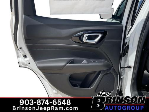 Bright White Clearcoat 2026 Jeep Compass Latitude