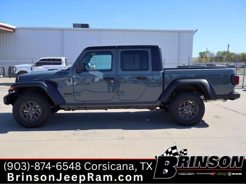 2026 Jeep Gladiator Sport