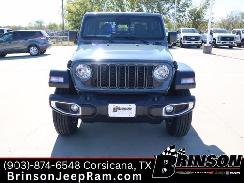 2026 Jeep Gladiator Sport