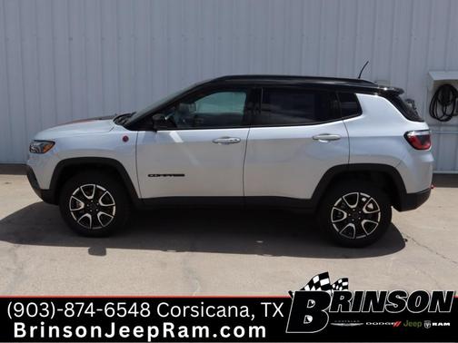2025 Jeep Compass Trailhawk