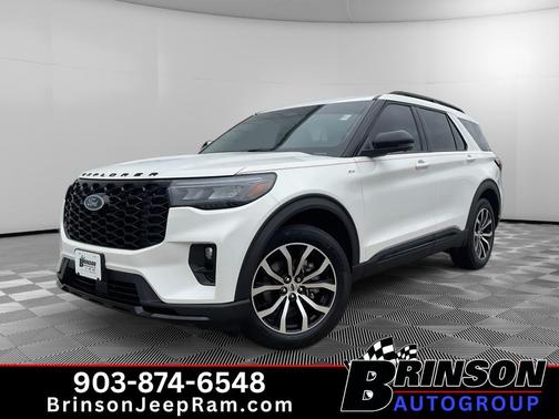 Star White 2026 Ford Explorer ST-Line