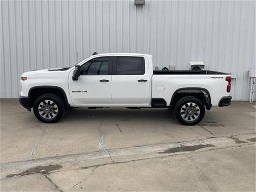 2024 Chevrolet Silverado 2500 Custom