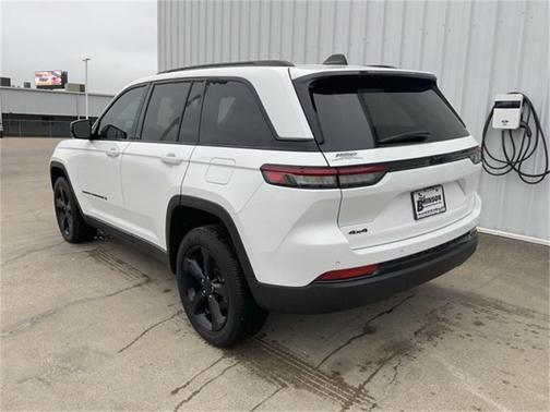 2024 Jeep Grand Cherokee Laredo