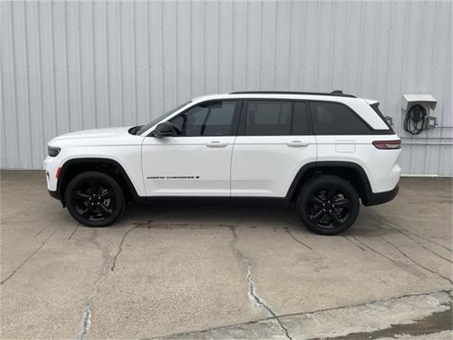 2024 Jeep Grand Cherokee Laredo