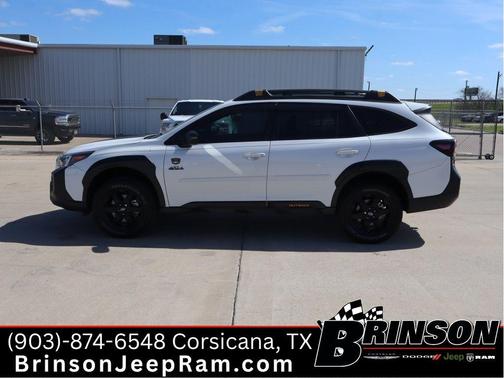 Crystal White Pearl 2025 Subaru Outback Wilderness