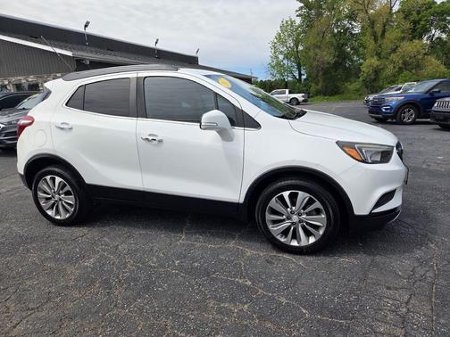 Summit White 2017 Buick Encore Preferred