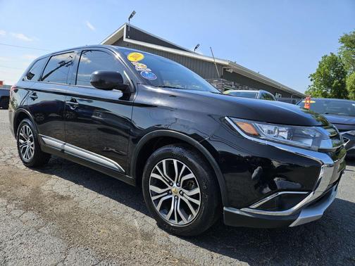 2018 Mitsubishi Outlander ES