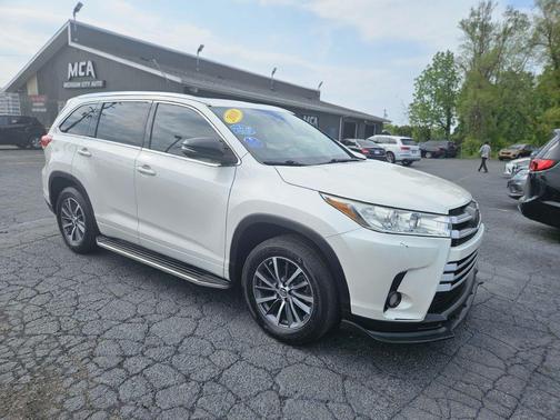 2018 Toyota Highlander SE