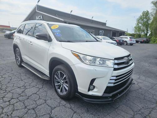 2018 Toyota Highlander SE