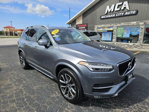2016 Volvo XC90 T6 Momentum