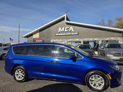 2020 Chrysler Pacifica Touring