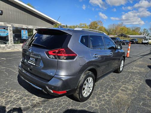 2020 Nissan Rogue SV