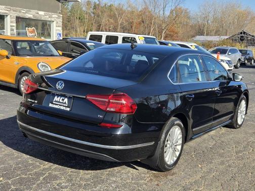 2016 Volkswagen Passat 1.8T SE