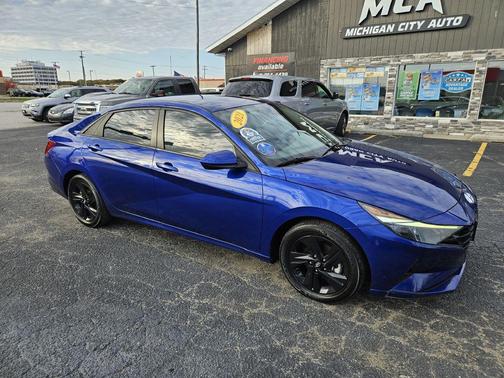 2021 Hyundai ELANTRA SEL