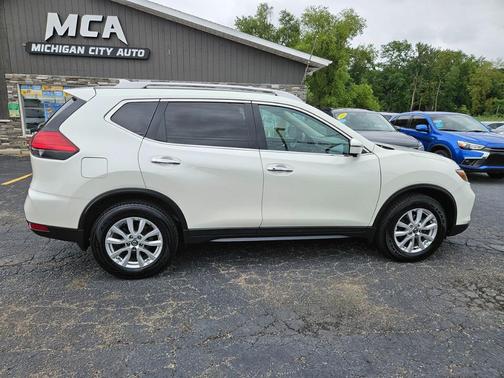 2017 Nissan Rogue SV
