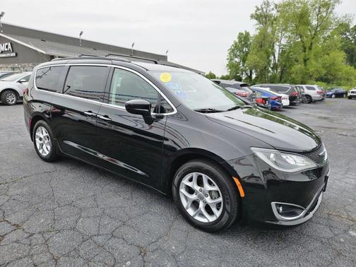 2018 Chrysler Pacifica Touring Plus