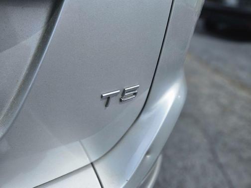 2015 Volvo XC60 T5 Drive-E Premier Plus