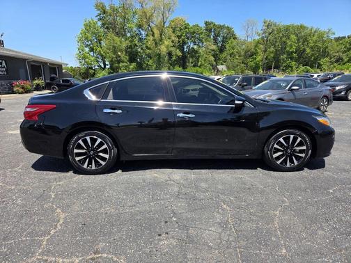Super Black 2018 Nissan Altima 2.5 SL