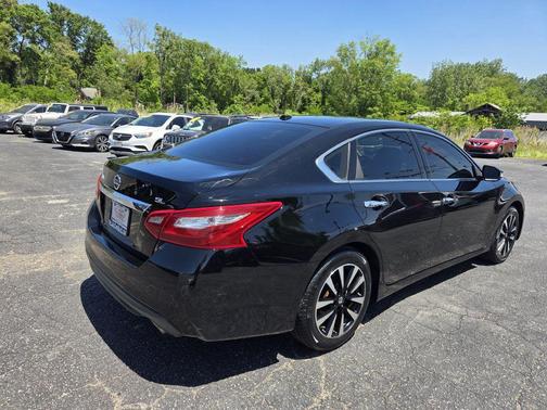 Super Black 2018 Nissan Altima 2.5 SL