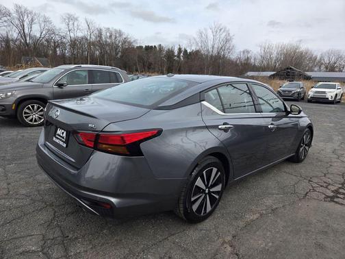 2020 Nissan Altima 2.5 SR