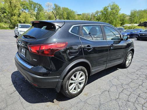 2017 Nissan Rogue Sport S