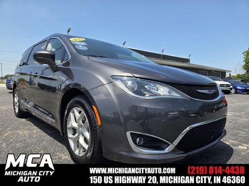 Granite Crystal Clearcoat Metallic 2019 Chrysler Pacifica Touring-L Plus