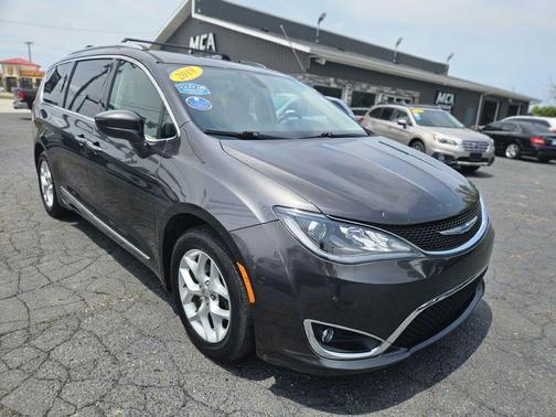 2018 Chrysler Pacifica Touring-L Plus