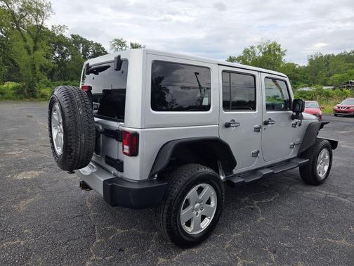 Bright Silver Metallic 2012 Jeep Wrangler Unlimited Sahara