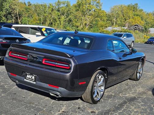 2015 Dodge Challenger SXT Plus