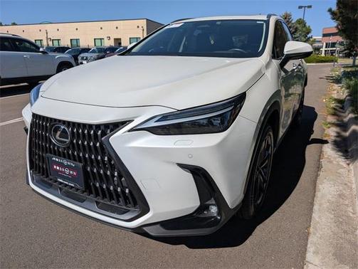 2024 Lexus NX 450h+ Luxury
