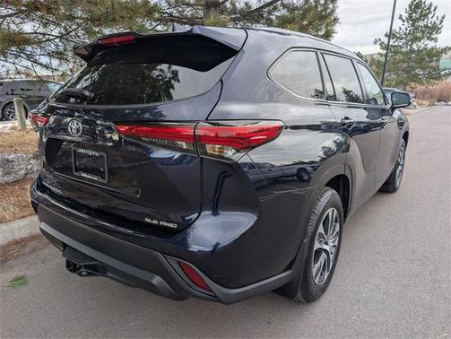 2022 Toyota Highlander XLE