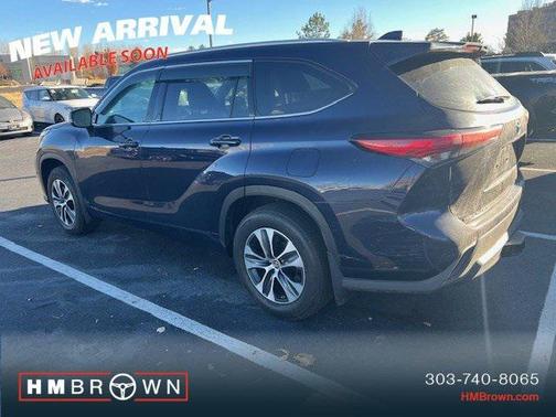 2022 Toyota Highlander XLE
