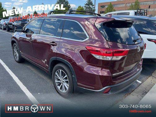 Ooh La La Rouge Mica 2017 Toyota Highlander XLE