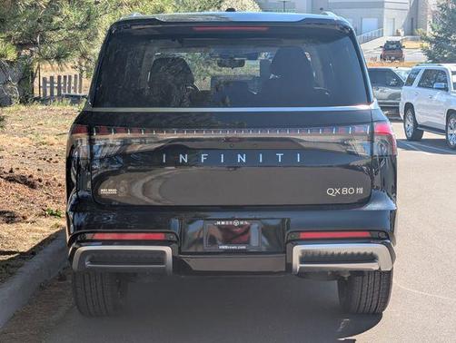 2025 INFINITI QX80 SENSORY AWD