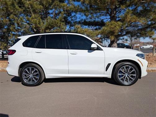 2023 BMW X5 M50i