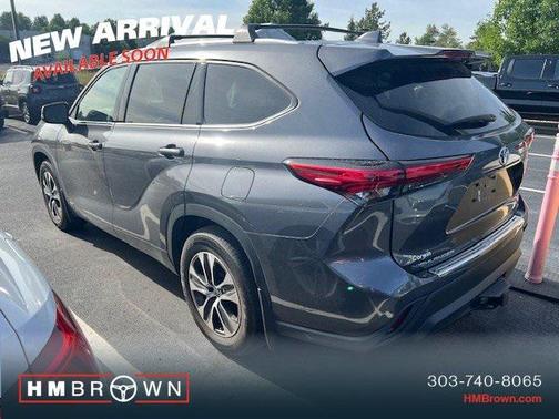 2022 Toyota Highlander Hybrid XLE