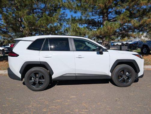 Ice 2026 Toyota RAV4 LE