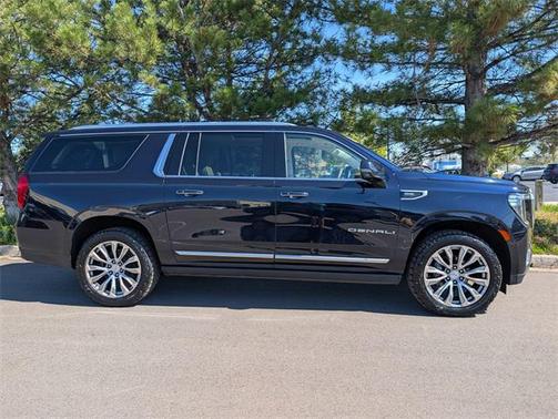 2022 GMC Yukon XL Denali
