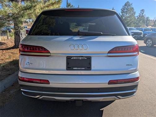 2022 Audi Q7 55 Premium Plus